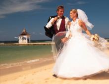 Можно ли выходить замуж в босоножках: свадебные приметы и суеверия