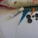 DIY snögubbe från skrotmaterial för det nya året, mästarklasser med steg-för-steg-instruktioner Snögubbe på whatman-papper gjord av bomullsdynor