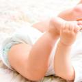 Daug gleivių kūdikio išmatose: ką sako simptomas, kodėl jis atsiranda ir ką su tuo daryti